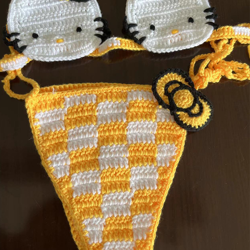Hello Kitty Bikini Set Lady's  - Thong Bikini Women のレビューと価格